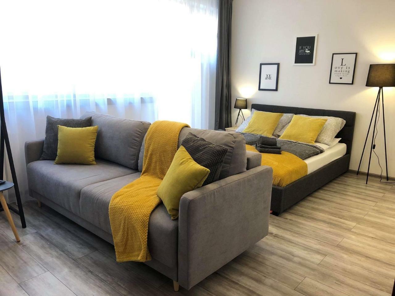 Apartament Szczesliwa 13 - Plac Ratuszowy Jelenia Góra Esterno foto