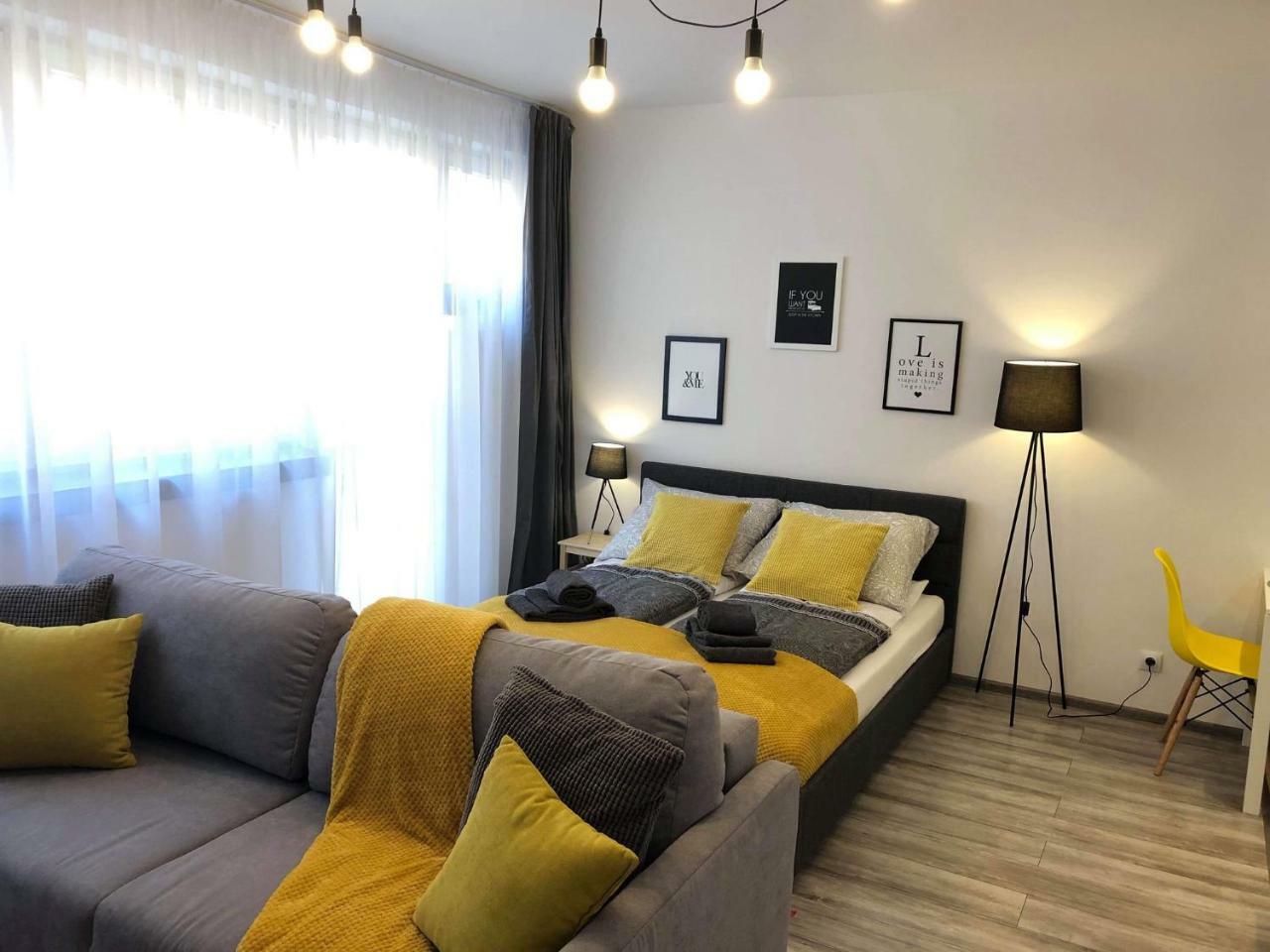 Apartament Szczesliwa 13 - Plac Ratuszowy Jelenia Góra Esterno foto