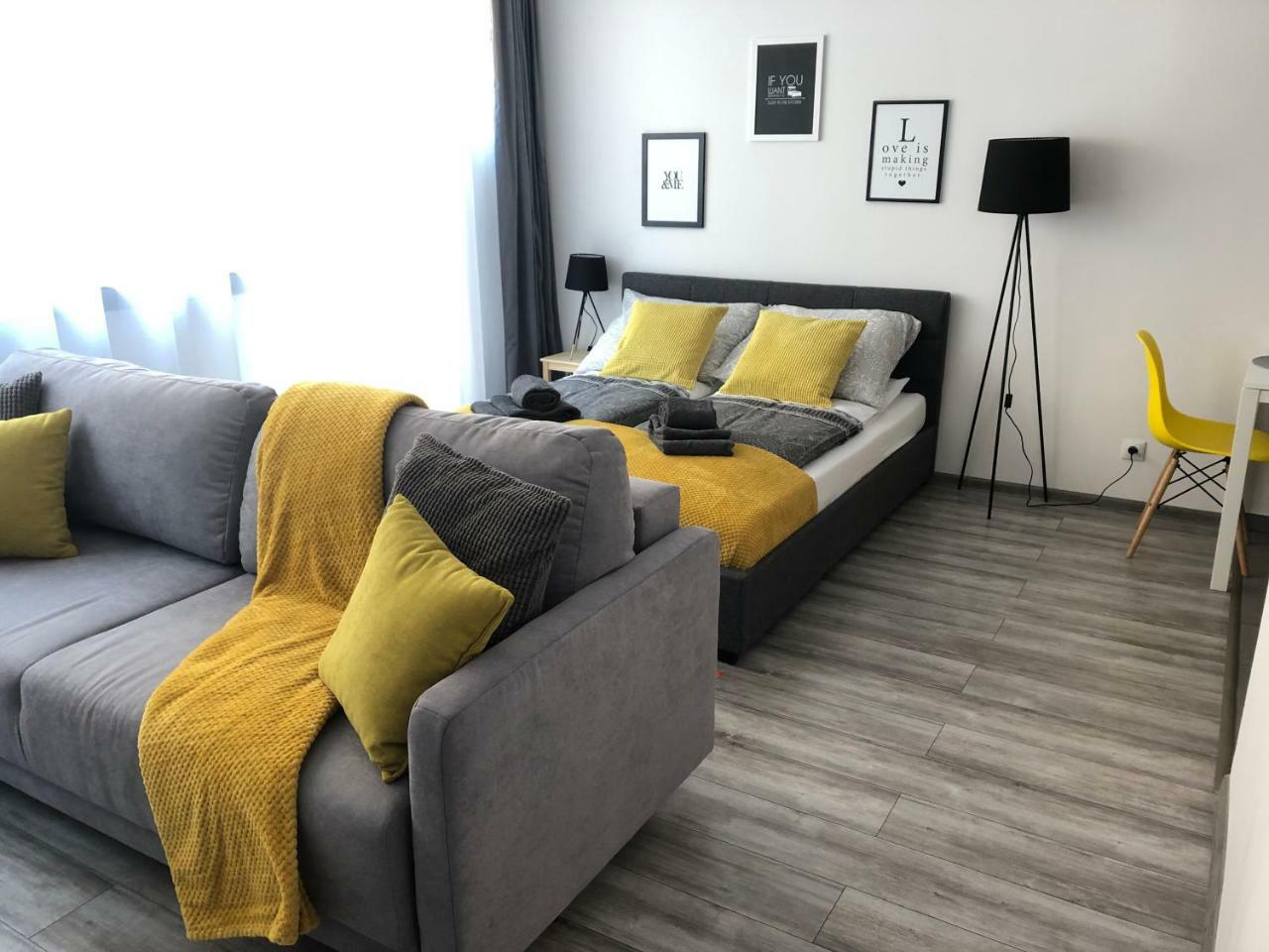 Apartament Szczesliwa 13 - Plac Ratuszowy Jelenia Góra Esterno foto