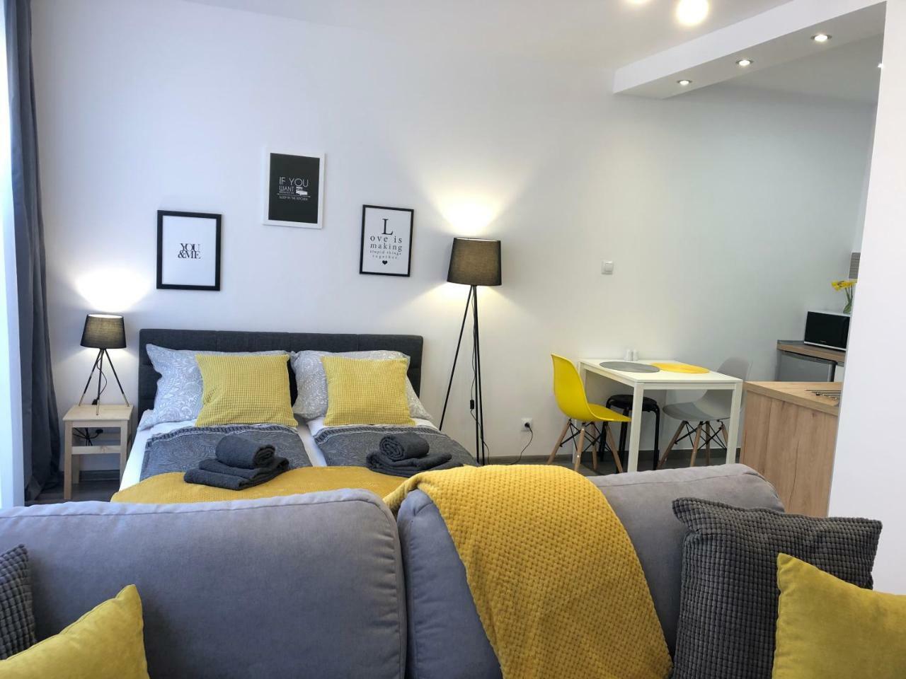 Apartament Szczesliwa 13 - Plac Ratuszowy Jelenia Góra Esterno foto