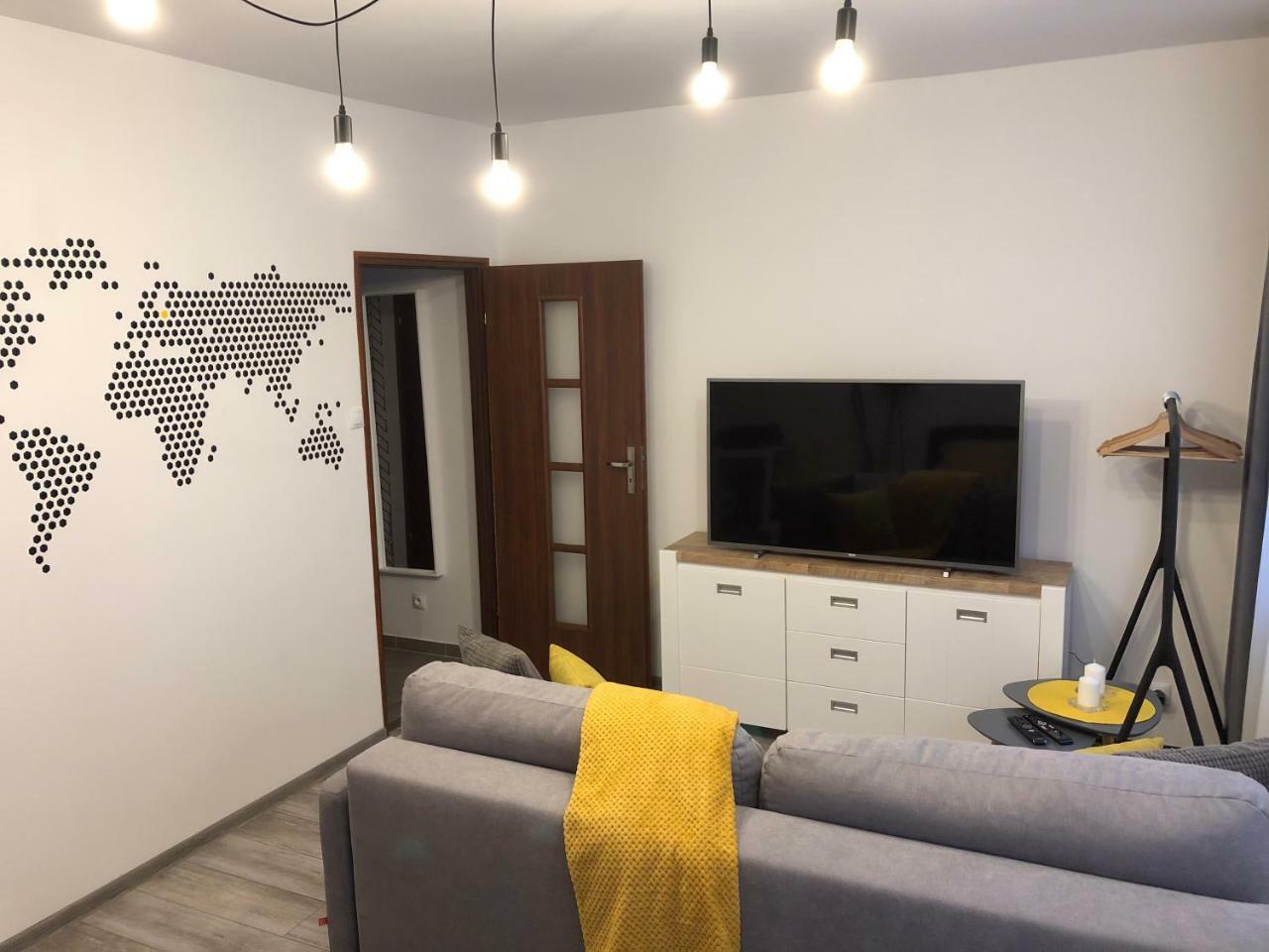Apartament Szczesliwa 13 - Plac Ratuszowy Jelenia Góra Esterno foto