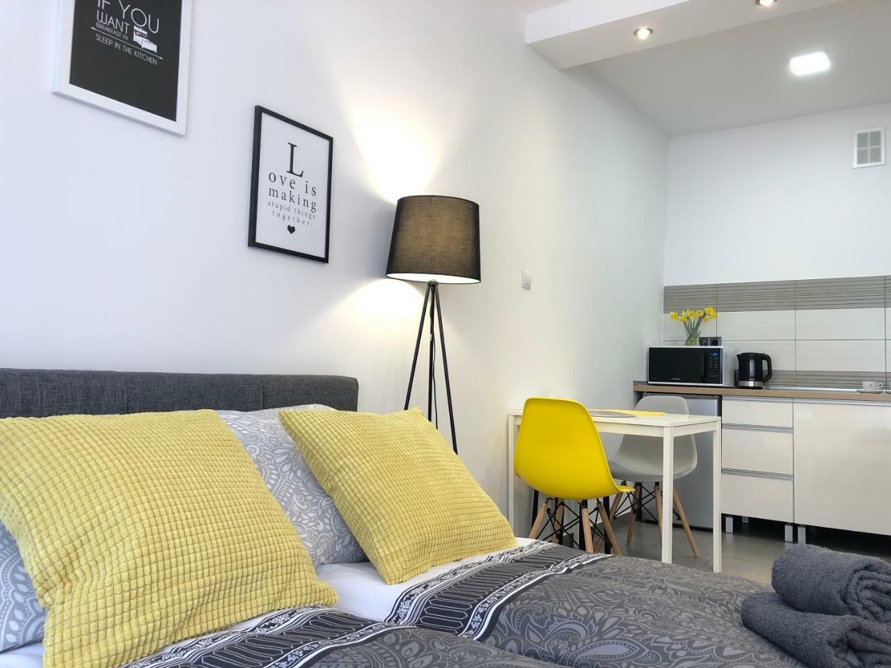 Apartament Szczesliwa 13 - Plac Ratuszowy Jelenia Góra Esterno foto
